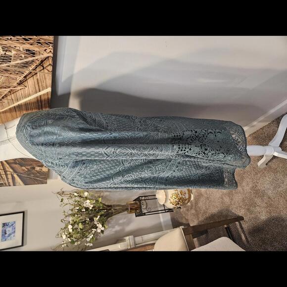 Sequin Hearts Olive Green Bell Sleeve Lace Tunic Dress - Picture 3 of 9